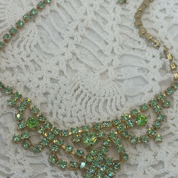 Jewelry - Antique glow glass Necklace